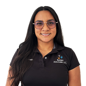 Leslie Mada, administradora
