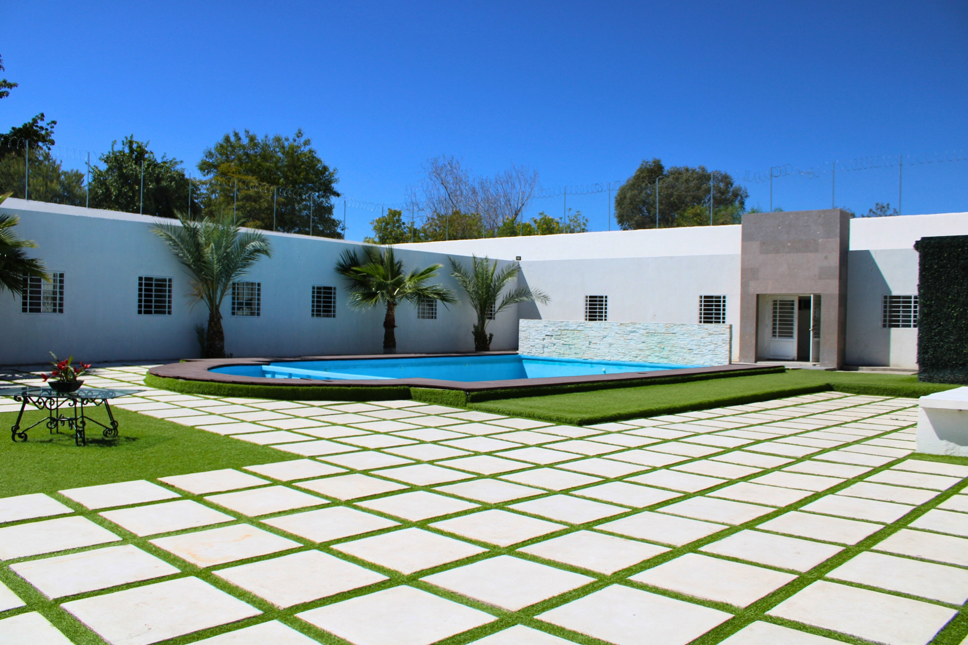 Patio Instalaciones Renasi